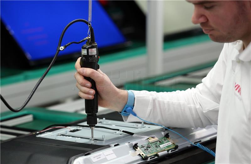 DZS: Izvoz u prvih sedam mjeseci 3,2 posto veći, uvoz 6,2 posto