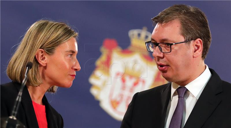 Vučić se u Bruxellesu odbio sastati s Thacijem