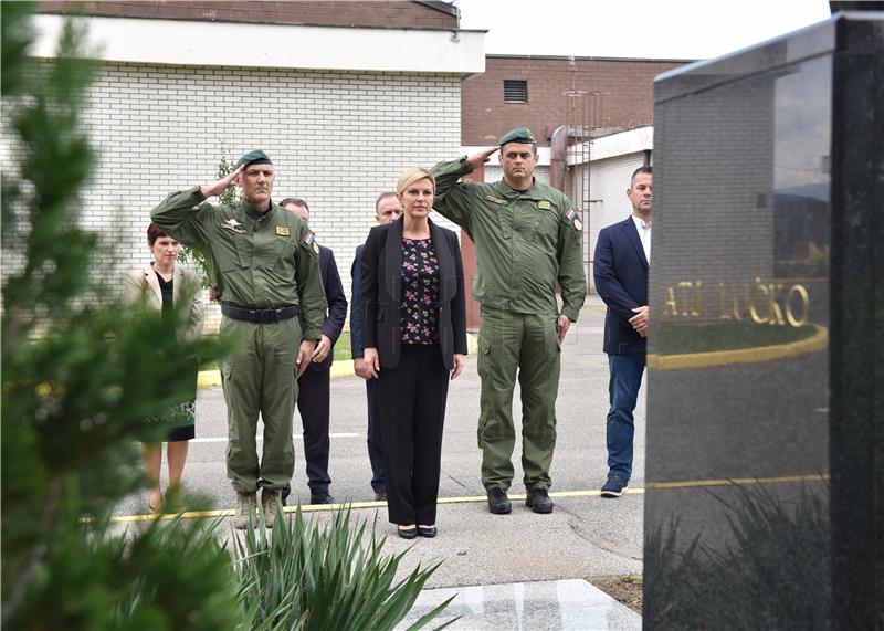 Grabar-Kitarovic visits command of Anti-Terrorist Unit Lucko