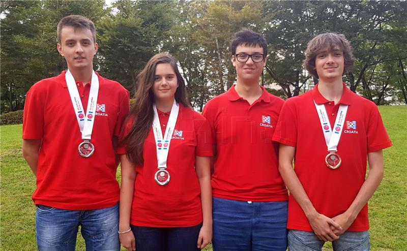 Croatian high school students win medals at 2018 International Olympiad in Informatics