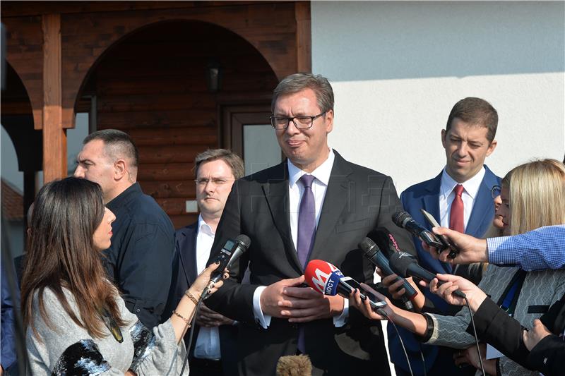 Vucic criticises KFOR,  KFOR says nobody is threatening Vucic