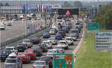 Na većini autocesta u ljetnim mjesecima veći promet nego lani