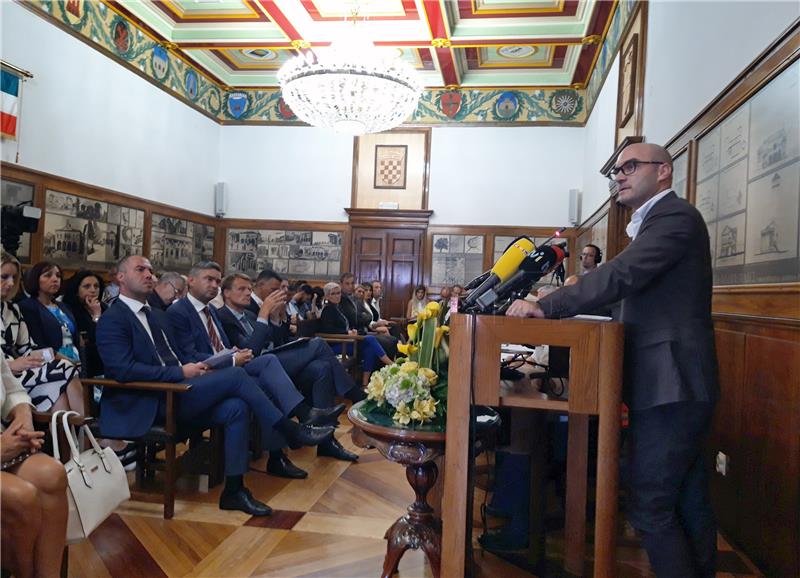 Pula City Council, Istria County Assembly adopt declaration on Uljanik