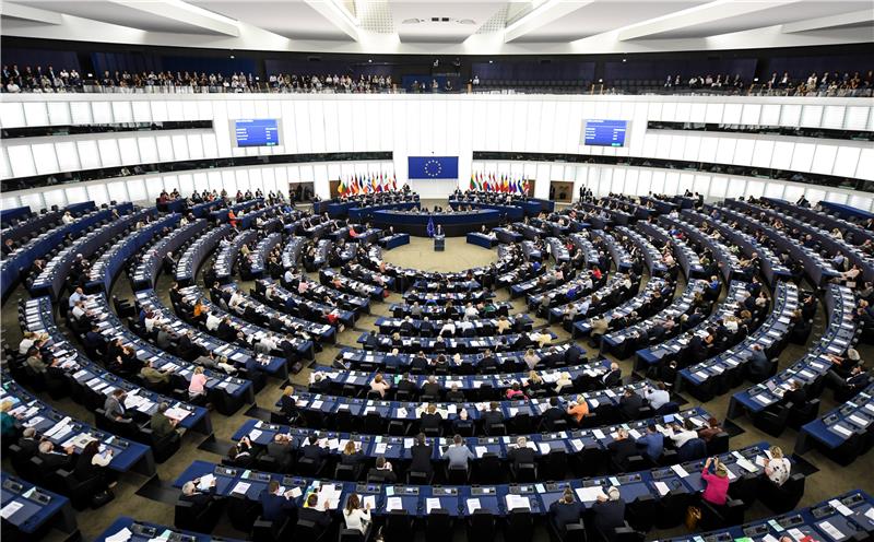 EP approves new controversial directive on copyrights