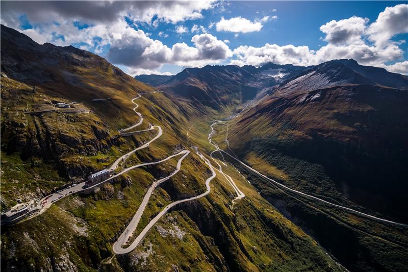 SWITZERLAND ALPINE ROAD