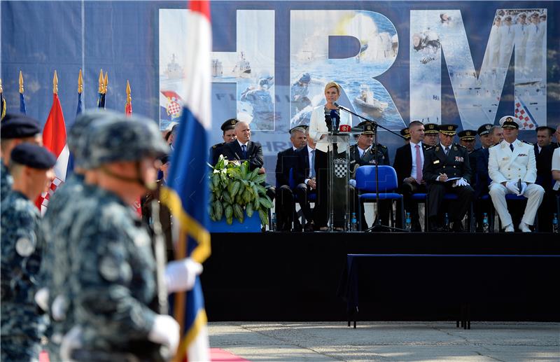 Svečano otvorenje i imenovanje vojarne "116. Brigade Hrvatske vojske" u Pločama