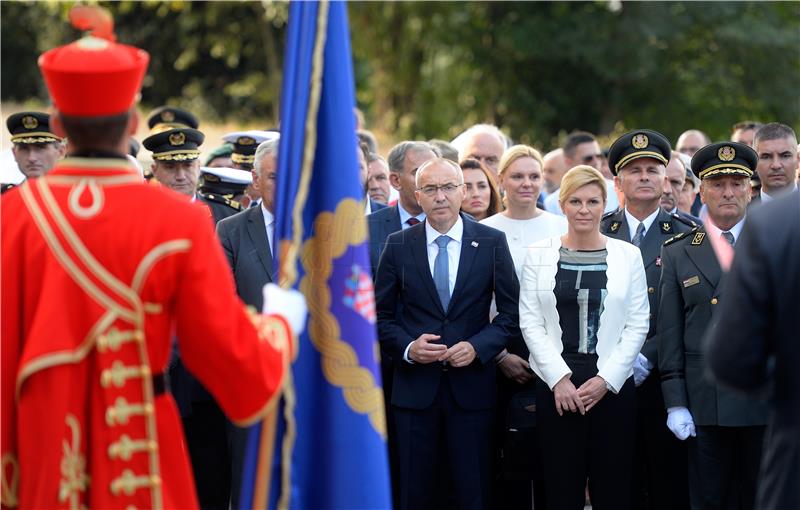 Svečano otvorenje i imenovanje vojarne "116. Brigade Hrvatske vojske" u Pločama