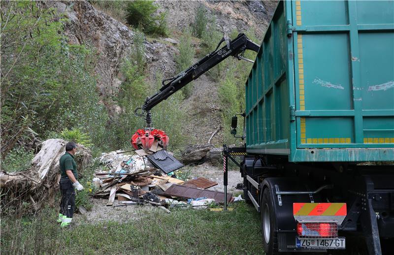 Čišćenje područje Parka prirode Medvednica