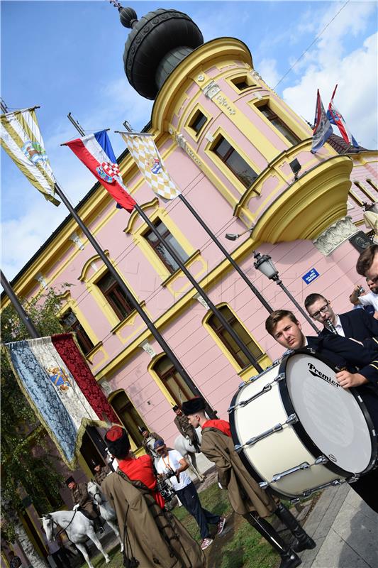 Otkrivaen spomenika hrvatskom banu Josipu Šokčeviću u Vinkovcima