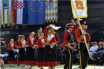 Premijer Plenković otvorio svečani mimohod 53. Vinkovačkih jeseni