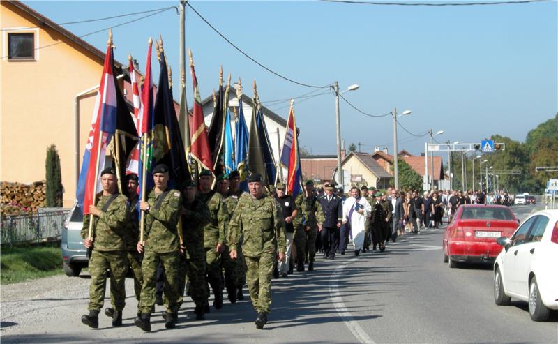 U Petrinji obilježene 27. godišnjica petrinjske tragedije i pogibije heroja Marijana Celjaka