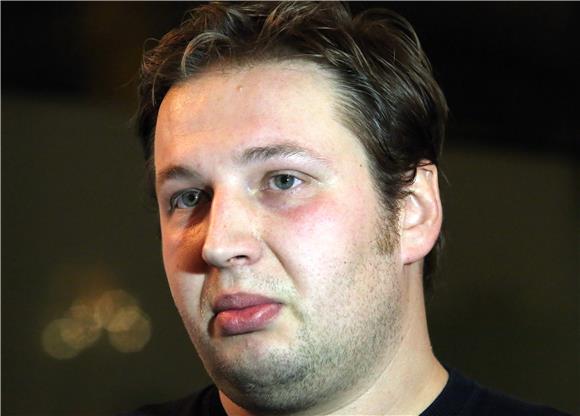Kipar Hrvoje Urumović predstavlja se na izložbi "Kad dječak odraste"