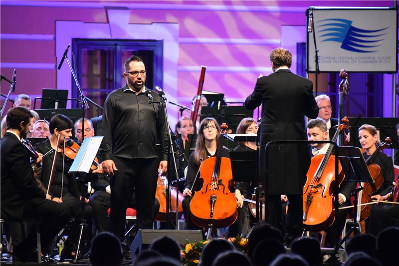 Vukovar: Svečanim koncertom obilježeno 20 godina od prvog nastupa Zagrebačke filharmonije u Vukovaru