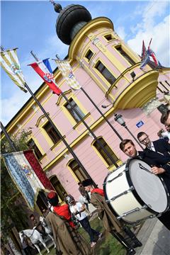 Država darovala Vinkovcima secesijsku zgradu nekadašnje Mađarske škole 