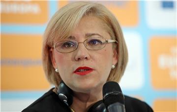 Povjerenica Cretu i ministrica Žalac tijekom dijaloga s građanima u Vukovaru