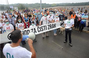 Prosvjedni "Hod za čisti zrak" do Marišćine