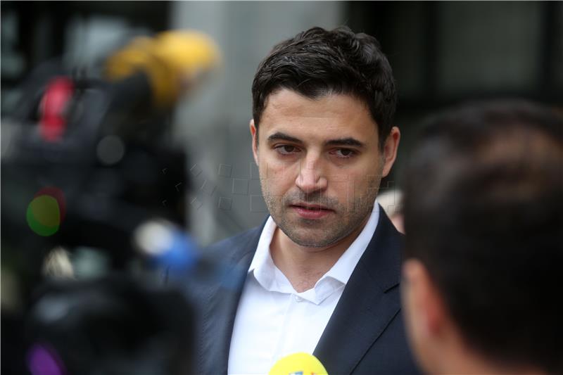 SDP chief says won't allow handover of his party to HDZ to create grand coalition