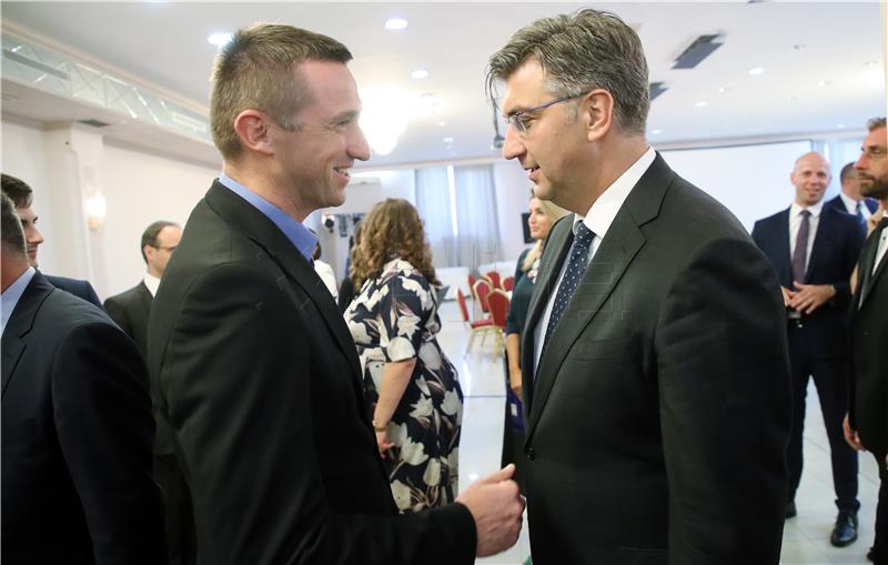 Plenkovic says national HDZ not behind protest in Vukovar