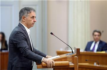 Sabor: Pupovac prozvao HRT zbog dječjeg logora u Jastrebarskom i otkaza Zovku