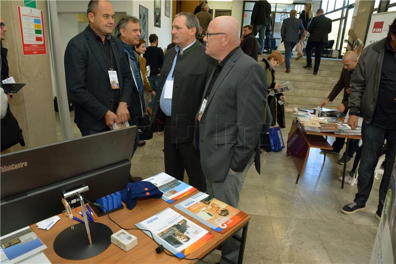 Pilanari upozoravaju na nedostatak radnika i manjak sirovine