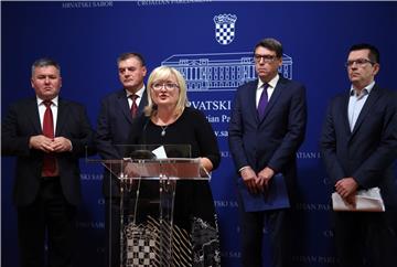 Konferencija za medije na temu "Pokretanje opoziva ministra zdravstva Milana Kujundžića"