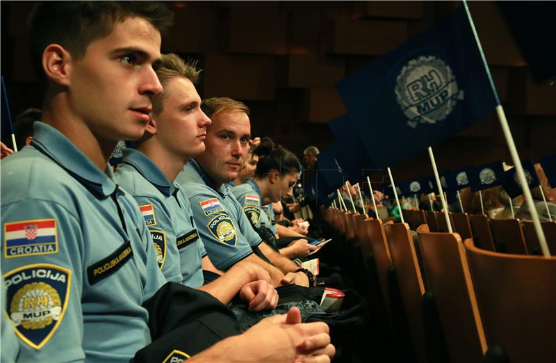 Za Dan policije nagrađeni najbolji policajci i skupine