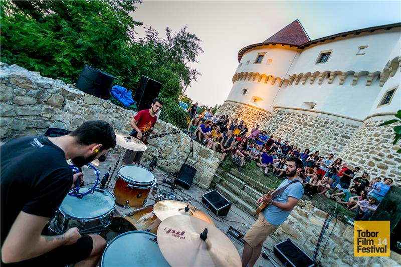 Grčki Naxatras otvara sedmu sezonu Good Vibrationsa u Vintage Industrial baru