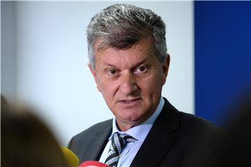 Kujundžić: Na zahtjev za opozivom odgovorit ću u Saboru 