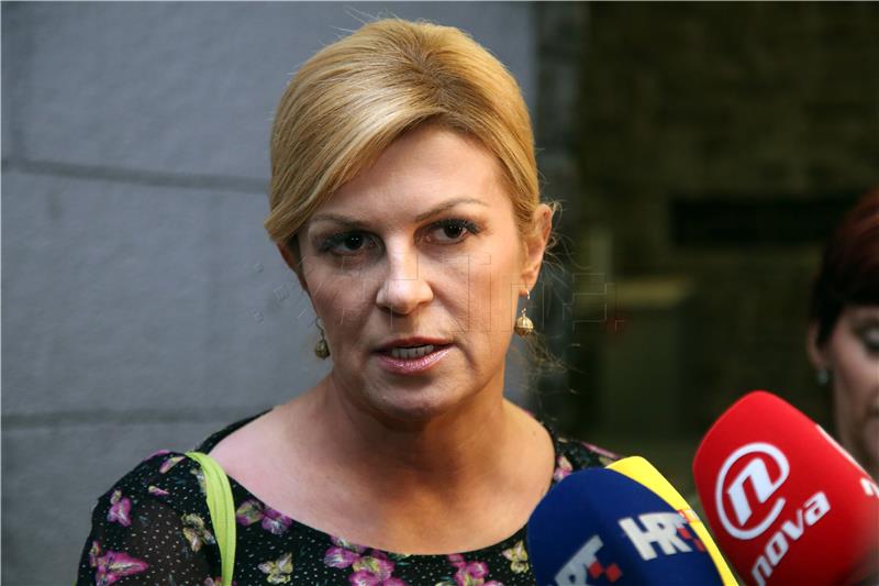 Izjava za medije Grabar-Kitarović nakon obrane nacrta teme doktorskog rada na Fakultetu političkih znanosti