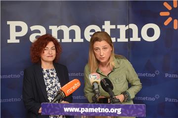 Konferencija za medije stranke Pametno