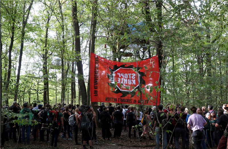 (FILE) GERMANY PROTEST HAMBACHER FORST