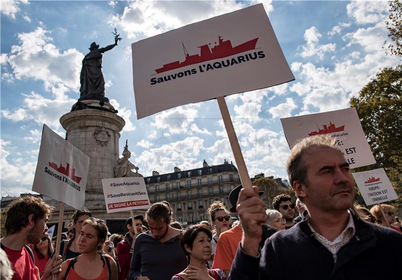 FRANCE MIGRATION AQUARIUS DEMONSTRATION