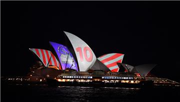 AUSTRALIA SYDNEY OPERA HOUSE RACING ADVERTISEMENT