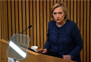 BRITAIN HILLARY CLINTON VISITS OXFORD