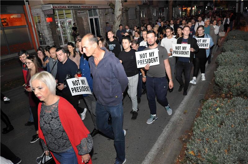 Na prosvjedu protiv Komšića u Mostaru oko 10.000 Hrvata