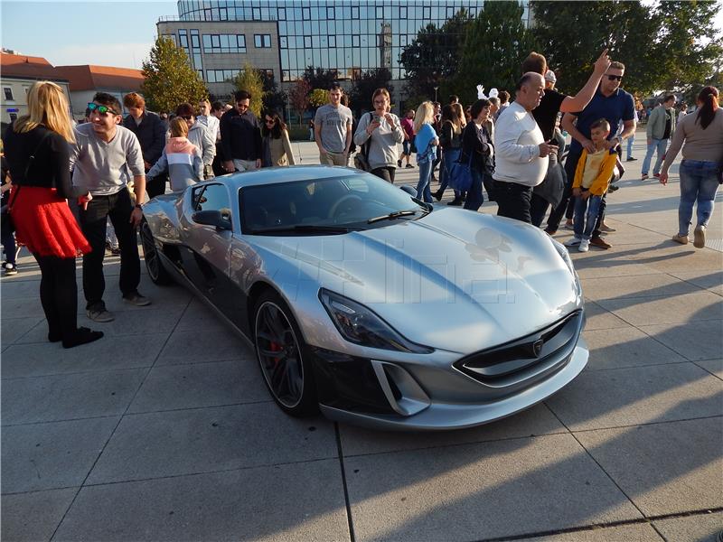 Varaždin ugostio Cars & Coffee automobilističku manifestaciju