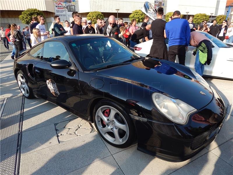 Varaždin ugostio Cars & Coffee automobilističku manifestaciju