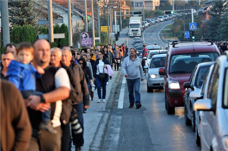 Stanovnici Turnja prosvjedovali na D1