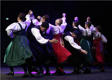 Orkestar Ansambla LADO u Lisinskom pokazuje bogatstvo hrvatske tradicijske glazbe