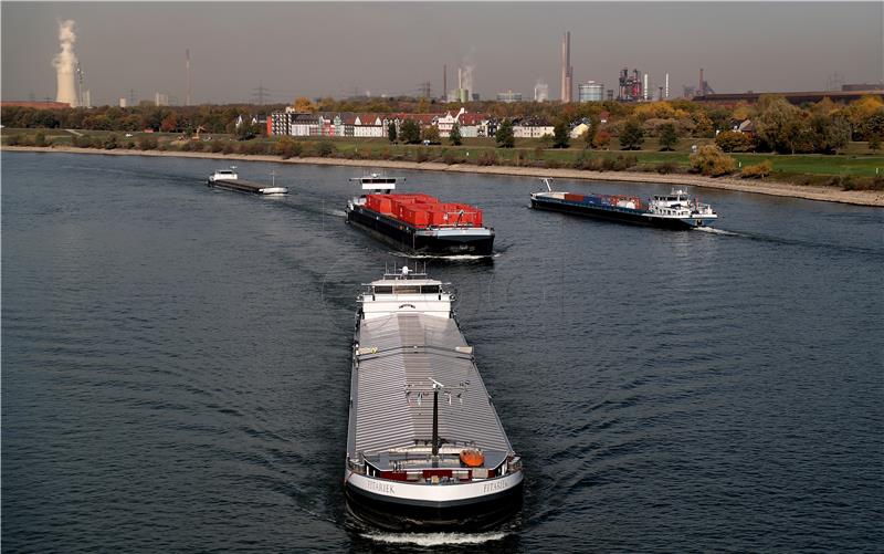 GERMANY WEATHER RHINE LOW WATER