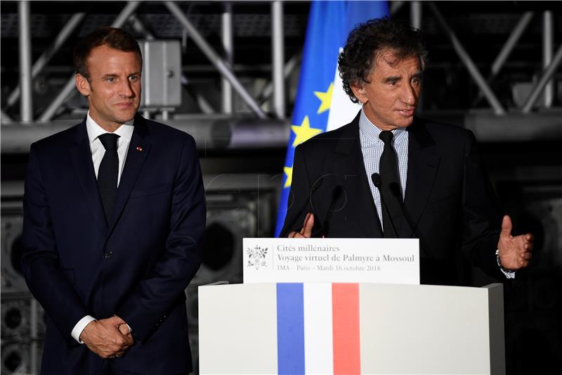 Macron podvukao crtu ispod nekoliko burnih mjeseci 