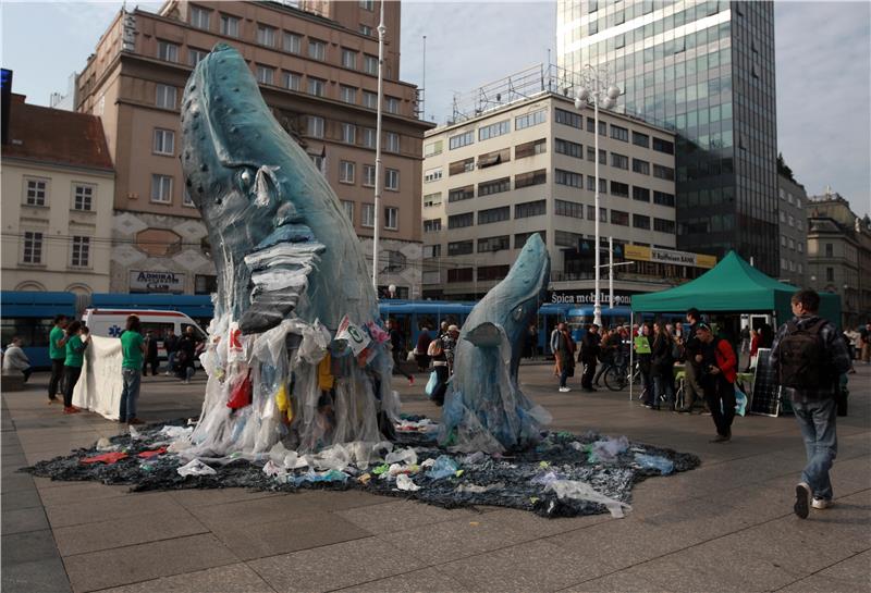 Whale sculpture put up in downtown Zagreb to warn of problem of plastic waste in seas