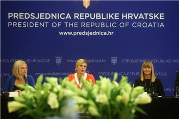 Grabar-Kitarović: Hrvatska treba kreirati svoj vlastiti snažan nacionalni brend