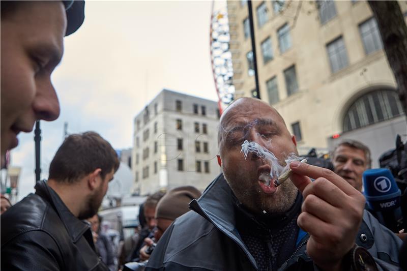 CANADA MARIJUANA LEGALIZATION