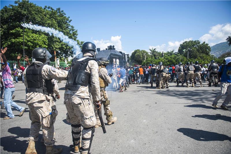 Nemiri u Haitiju zbog korupcijskog skandala, jedna osoba ubijena