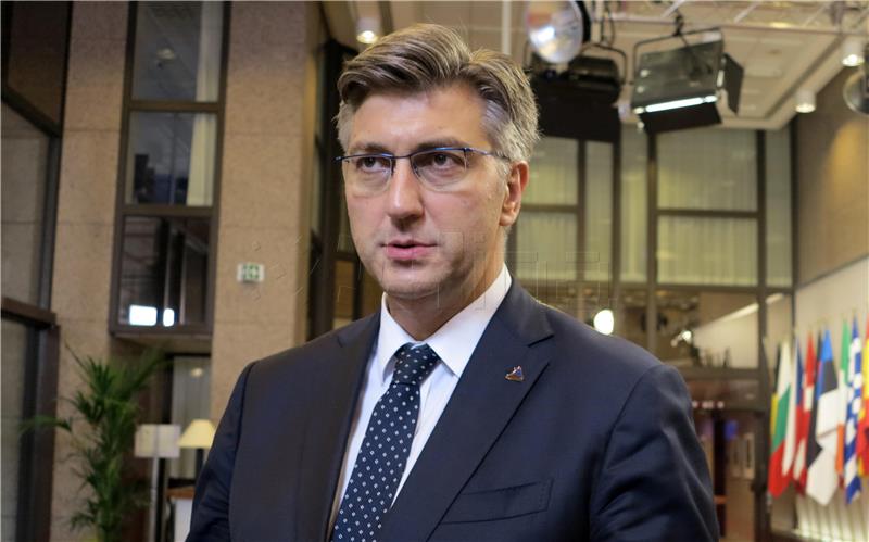 Plenkovic discusses next EU budget with Tusk