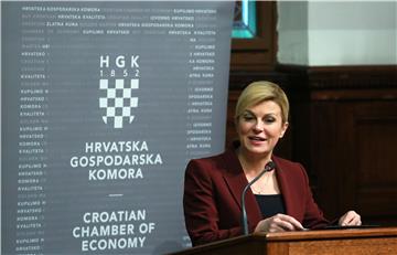 Grabar-Kitarović: Digitalizacijom se može podići konkurentnost