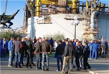 Uljanik workers continue striking, call on sub-contractors to stop work too