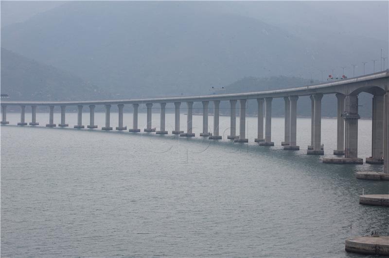 CHINA HONG KONG TRANSPORT BRIDGE