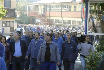 Štrajk u 3. maju: radnici traže plaće za rujan i deblokadu računa na jedan dan